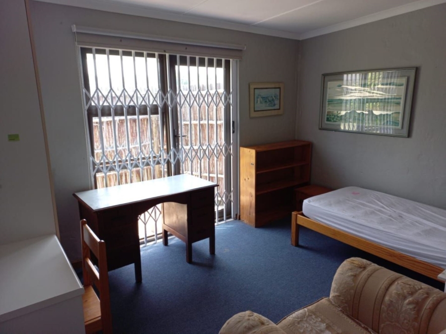 To Let 0 Bedroom Property for Rent in Summerstrand Eastern Cape